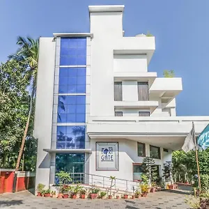 Gate & 3* Thrissur