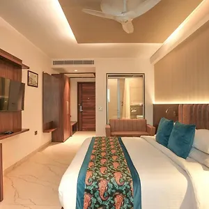 4* Hotel The Infinity Near Delhi Airport
